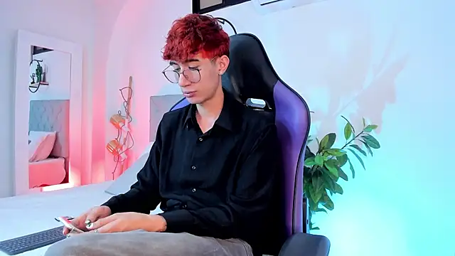 NovaaWheler online show from 03-03-25, 04:25