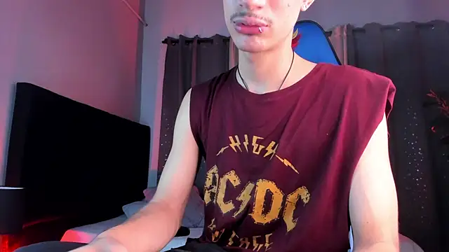 NovaaWheler online show from 10-03-25, 07:22