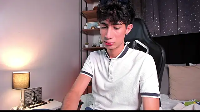 NovaaWheler online show from 11-26-25, 08:32