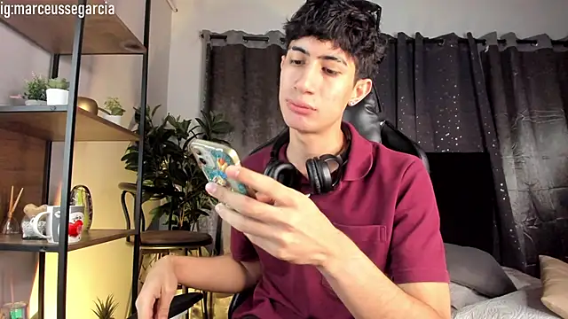 NovaaWheler online show from 03-25-26, 11:49