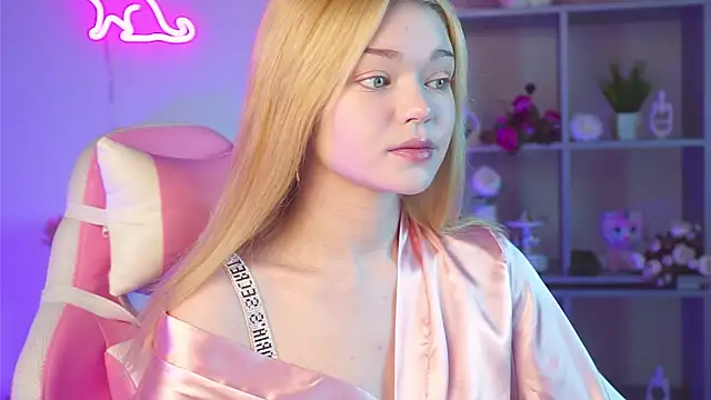 AdeleCartier online show from 03-23-25, 12:58