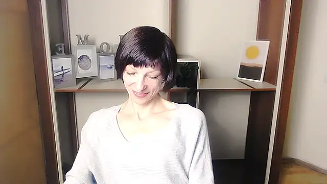  AngeliaFlow  online show from 09-12-25, 06:02