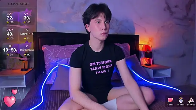 Snapshot of AdrianoAubert chatting on 12-05-25, 03:26 AdrianoAubert online show from 12-05-25, 03:26