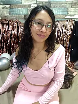 isabella beauty 01 online show from 02-15-25, 04:34