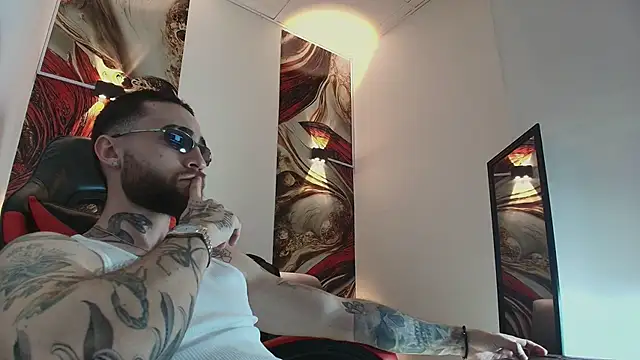 Luke davis01 online show from 12-15-25, 01:37