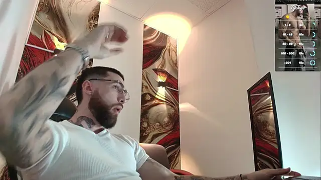 Snapshot of Luke_davis01 chatting on 02-14-26, 01:08 Luke davis01 online show from 02-14-26, 01:08