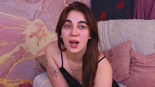 PortiaBellew online show from 02-15-25, 01:38