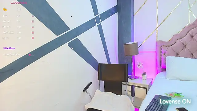 Snapshot of VictoriaBlackfire chatting on 03-04-25, 04:49 VictoriaBlackfire online show from 03-04-25, 04:49