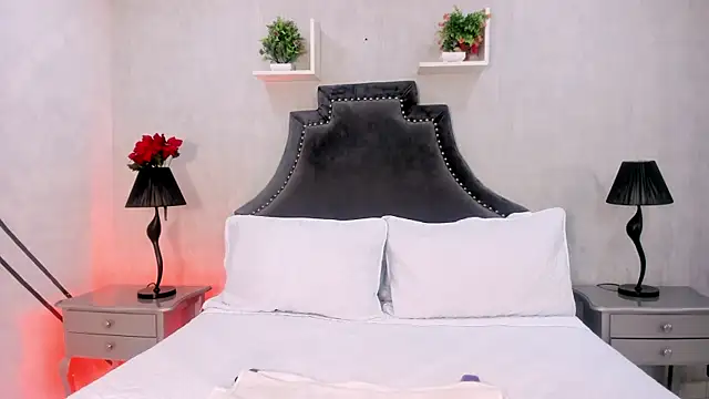 Snapshot of VictoriaBlackfire chatting on 03-18-25, 04:58 VictoriaBlackfire online show from 03-18-25, 04:58