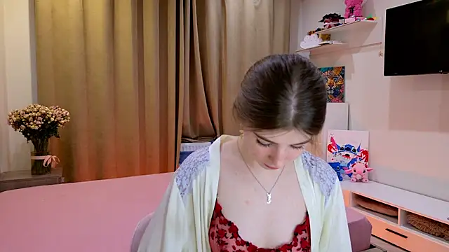 Snapshot of Bella_amory chatting on 03-08-26, 04:44 Bella amory online show from 03-08-26, 04:44