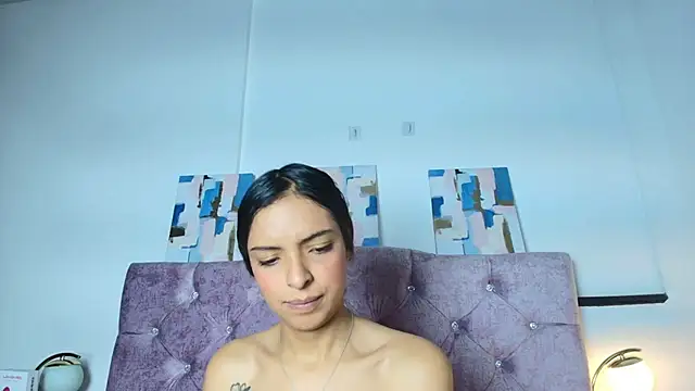 Snapshot of Skye_Moore chatting on 09-25-25, 11:58 Skye Moore online show from 09-25-25, 11:58