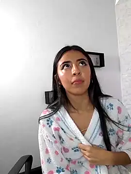 Snapshot of Mirandaa_Rogers chatting on 02-13-25, 06:48 Mirandaa Rogers online show from 02-13-25, 06:48