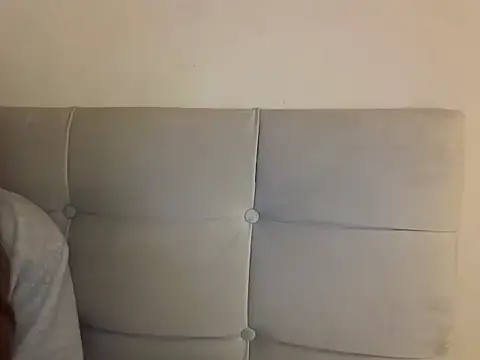 Snapshot of skyejde chatting on 10-27-25, 10:25 skyejde online show from 10-27-25, 10:25