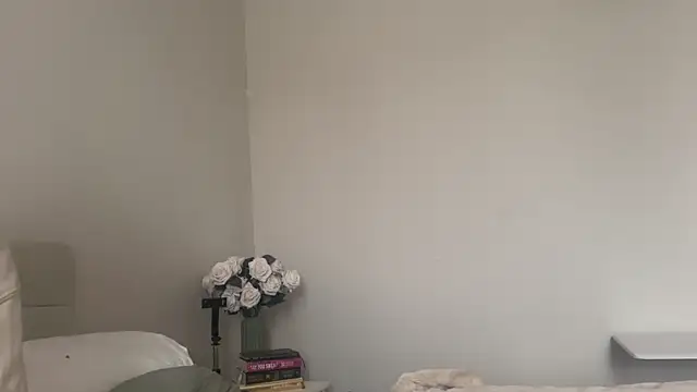 Snapshot of skyejde chatting on 10-31-25, 09:32 skyejde online show from 10-31-25, 09:32