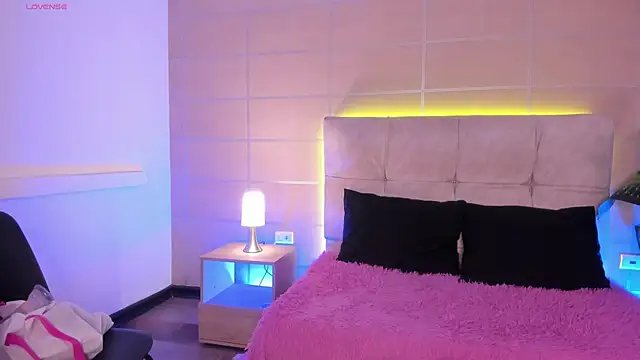  michonne  online show from 11-06-25, 09:05