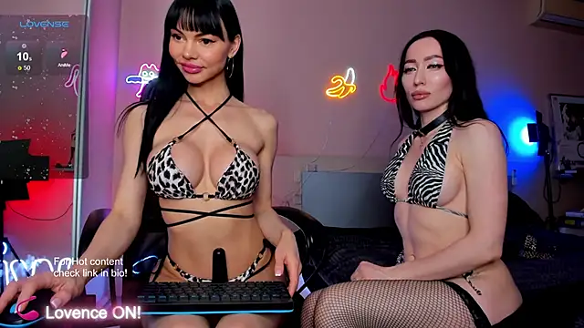 Snapshot of AmyLeeplay chatting on 02-19-25, 12:55 AmyLeeplay online show from 02-19-25, 12:55