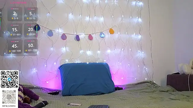 AfinaSweet online show from 04-16-26, 02:23