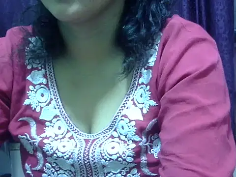 Snapshot of Your_cutiepie_ chatting on 05-27-26, 01:30 Your cutiepie online show from 05-27-26, 01:30