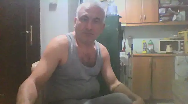 Snapshot of murat7888 chatting on 03-11-25, 10:18 murat7888 online show from 03-11-25, 10:18