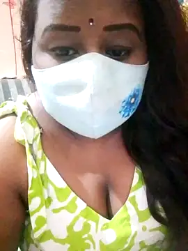 Snapshot of dolly_telugu01 chatting on 09-25-25, 12:53 dolly telugu01 online show from 09-25-25, 12:53