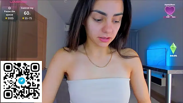 EmiliaZen online show from 11-12-25, 01:00