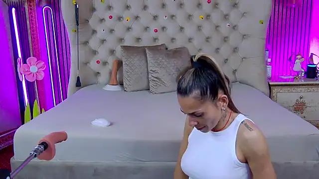 PlayfulShow online show from 04-12-26, 08:52