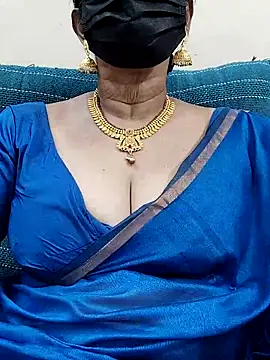 Snapshot of niiveditha chatting on 02-18-25, 07:52 niiveditha online show from 02-18-25, 07:52