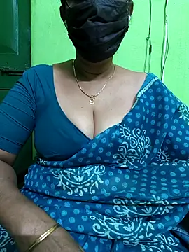 Snapshot of niiveditha chatting on 02-28-25, 04:20 niiveditha online show from 02-28-25, 04:20