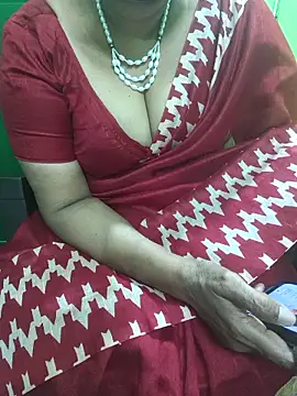 niiveditha online show from 12-16-25, 04:23