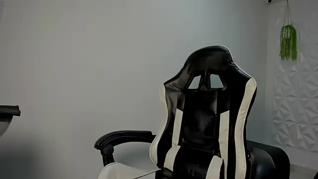 Snapshot of blackdirty420 chatting on 12-17-25, 03:51 blackdirty420 online show from 12-17-25, 03:51