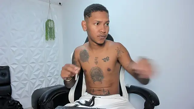 Snapshot of blackdirty420 chatting on 12-19-25, 03:41 blackdirty420 online show from 12-19-25, 03:41