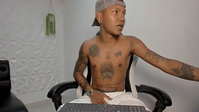 Snapshot of blackdirty420 chatting on 01-05-26, 05:27 blackdirty420 online show from 01-05-26, 05:27