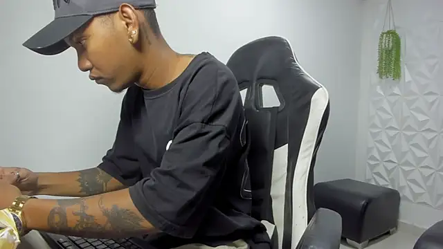 Snapshot of blackdirty420 chatting on 01-13-26, 05:40 blackdirty420 online show from 01-13-26, 05:40