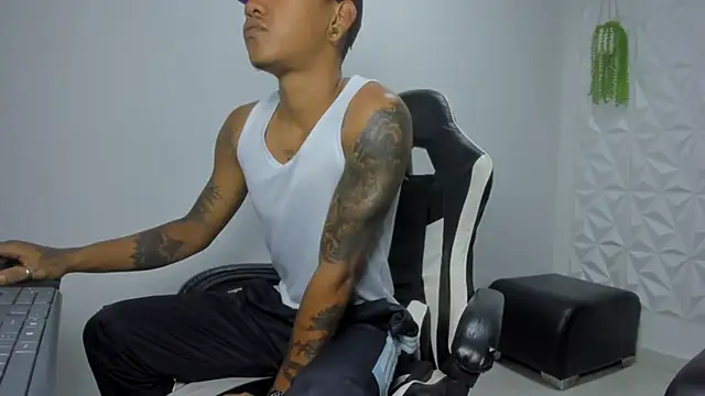 Snapshot of blackdirty420 chatting on 01-16-26, 01:48 blackdirty420 online show from 01-16-26, 01:48