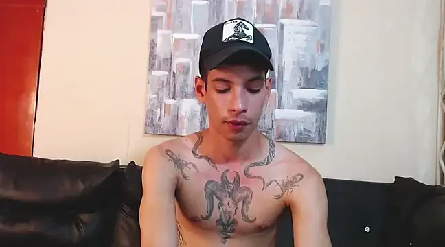 Snapshot of biigjhonny chatting on 02-12-25, 05:37 biigjhonny online show from 02-12-25, 05:37