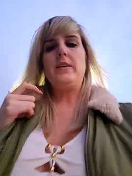 Sexybiene969 online show from 10-14-25, 04:30