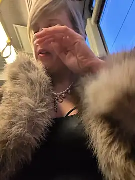 Snapshot of Sexybiene969 chatting on 03-16-26, 04:55 Sexybiene969 online show from 03-16-26, 04:55