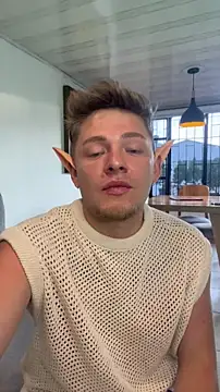 Snapshot of Angel_Montiell chatting on 10-31-25, 10:11 Angel Montiell online show from 10-31-25, 10:11