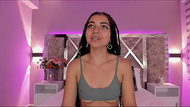 Snapshot of ValerieHyde chatting on 03-01-25, 06:03 ValerieHyde online show from 03-01-25, 06:03