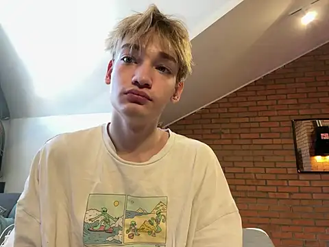 Snapshot of Julian_wins chatting on 02-24-25, 07:44 Julian wins online show from 02-24-25, 07:44