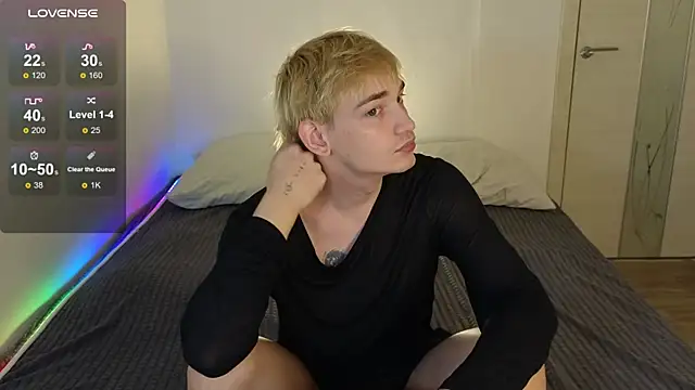 Julian wins online show from 04-24-26, 11:07
