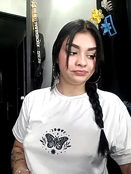 Snapshot of soy_valu chatting on 10-29-25, 01:41 soy valu online show from 10-29-25, 01:41