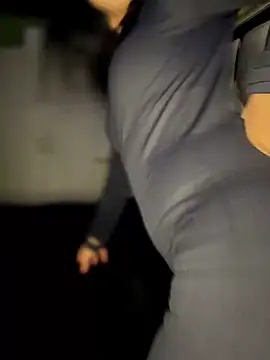 Laura-Khalifa online show from 04-22-26, 04:37