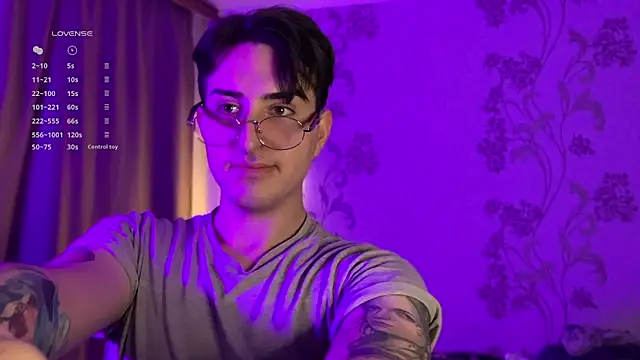 dark-willoww online show from 12-20-25, 02:13