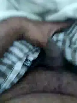 Snapshot of Tamil_small_cock chatting on 02-10-25, 04:25 Tamil small cock online show from 02-10-25, 04:25