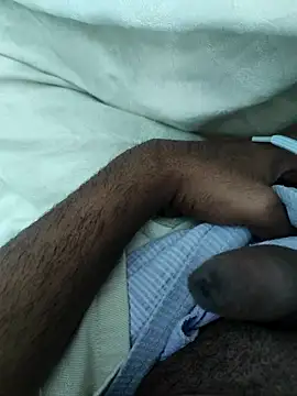 Snapshot of Tamil_small_cock chatting on 02-13-25, 11:28 Tamil small cock online show from 02-13-25, 11:28