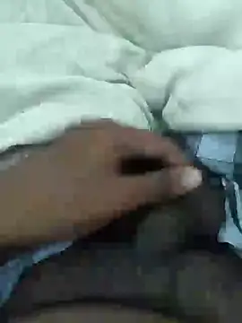 Snapshot of Tamil_small_cock chatting on 02-14-25, 10:59 Tamil small cock online show from 02-14-25, 10:59