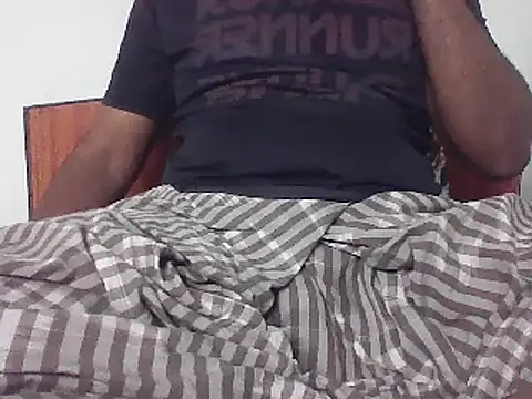 Snapshot of Tamil_small_cock chatting on 03-01-25, 05:42 Tamil small cock online show from 03-01-25, 05:42
