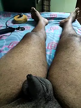 Snapshot of Tamil_small_cock chatting on 09-30-25, 06:02 Tamil small cock online show from 09-30-25, 06:02