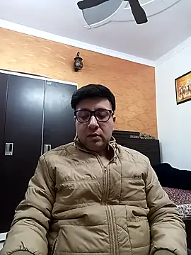 Snapshot of innocentboy1987 chatting on 02-14-25, 08:42 innocentboy1987 online show from 02-14-25, 08:42